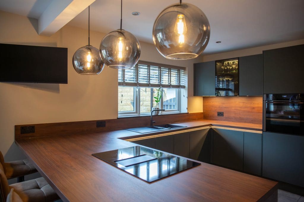 0V7B4233 Enhanced Nr | German Kitchen Outlet, Chester