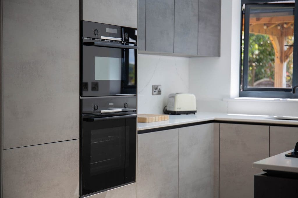 0V7B4863 Enhanced Nr | German Kitchen Outlet, Chester