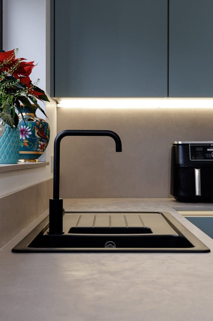 1 6Nh6248 | German Kitchen Outlet, Chester
