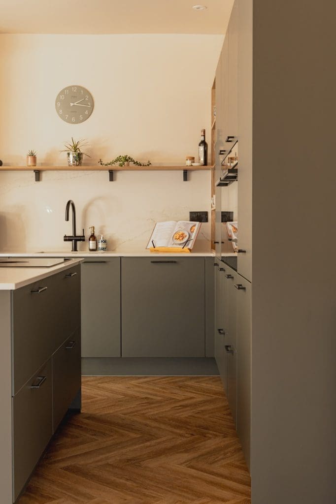 5 6Nh9950 | German Kitchen Outlet, Chester