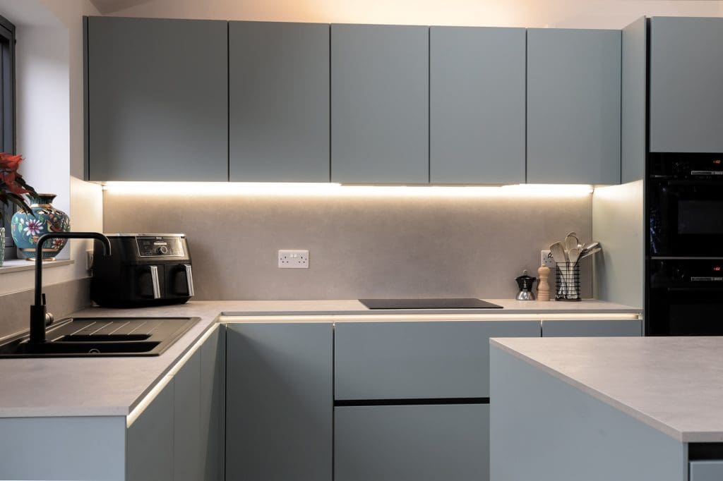 9 6Nh6170 Edit | German Kitchen Outlet, Chester