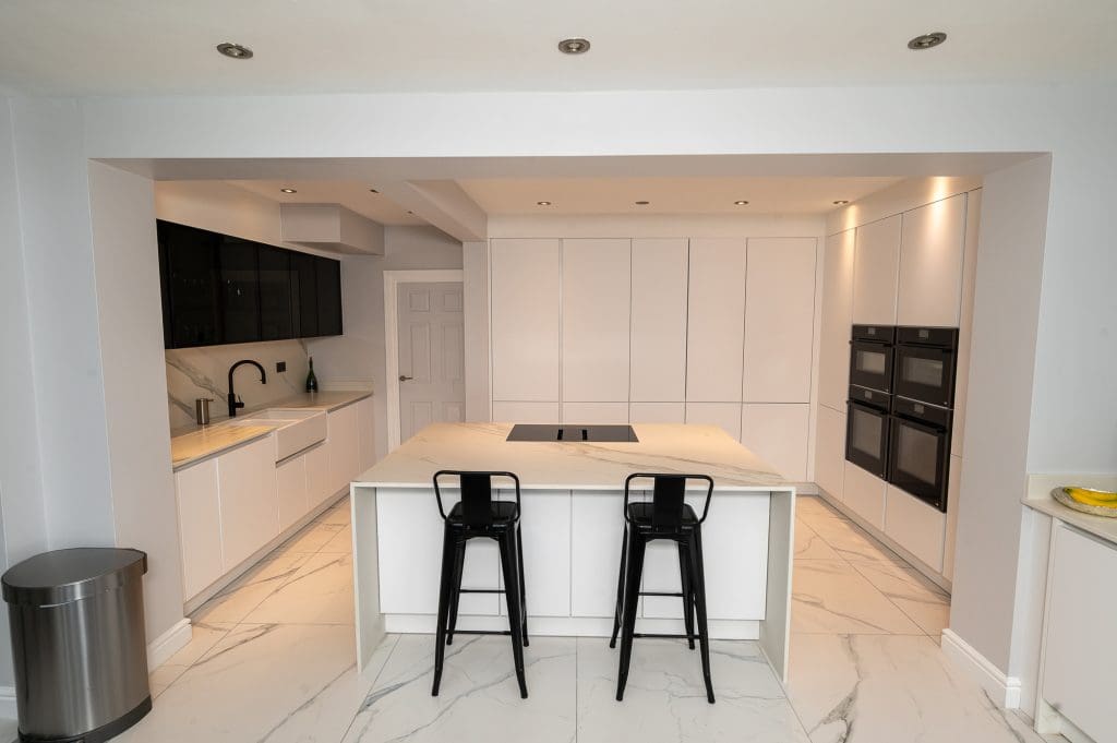 Z61 1025 | German Kitchen Outlet, Chester
