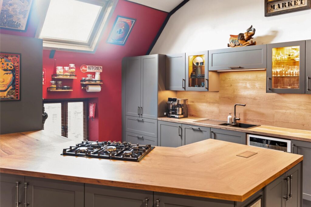 01 2 | German Kitchen Outlet, Chester