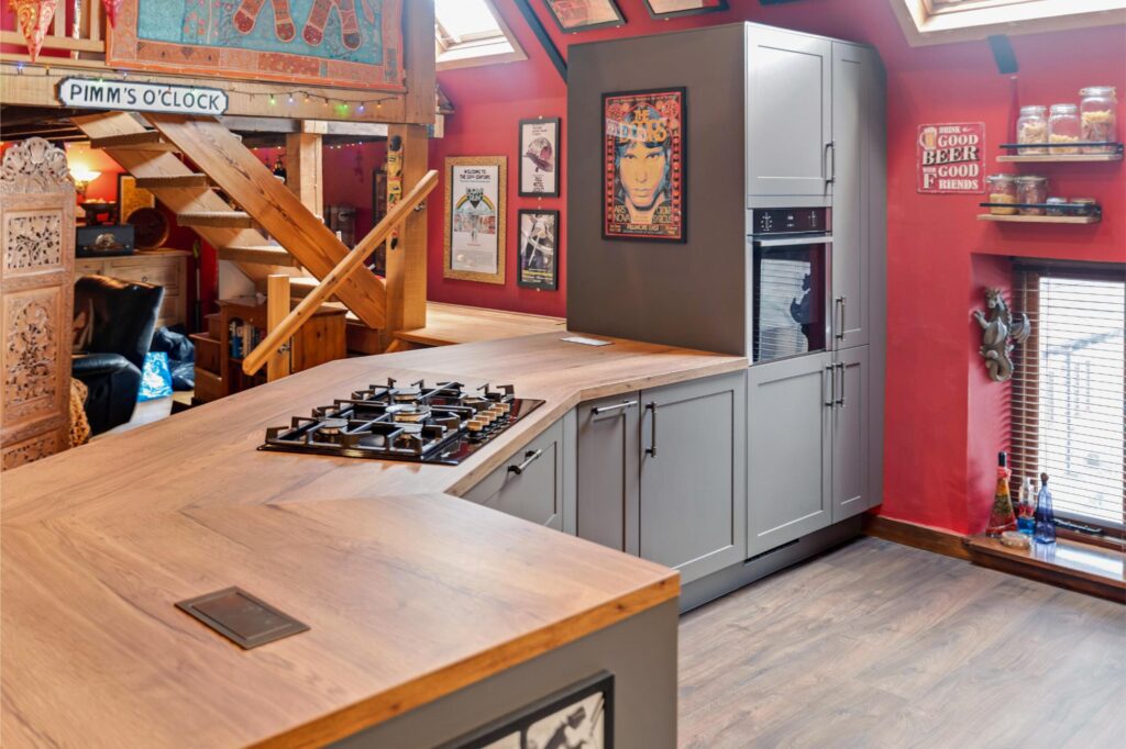 07 4 | German Kitchen Outlet, Chester