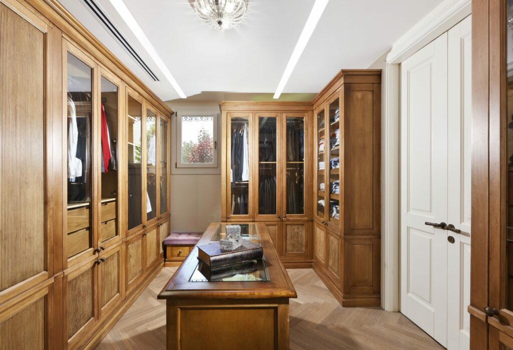 Hepworth Wood Traditional Walk In Wardrobe | Pieve Interiors, Paisley