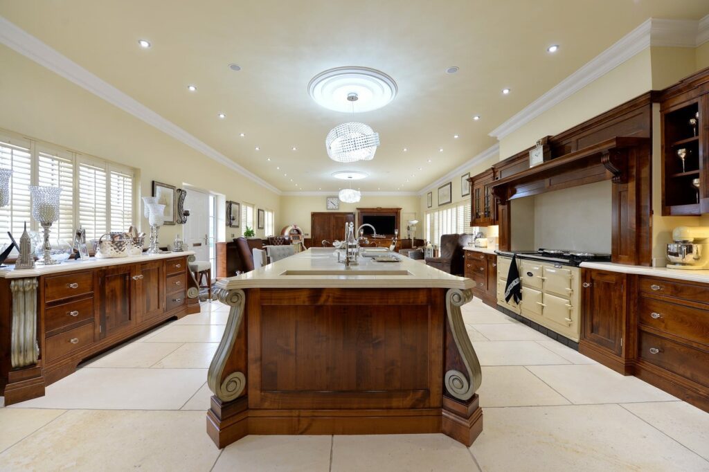 Hepworth Wood Traditional Wood Kitchen | Pieve Interiors, Paisley