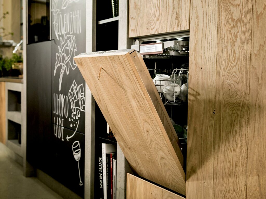 Mcim02047951 M 1 018 Contenttextmedia 4 3 Full Width 50 Campaign Dishwasher Opendoor0 | Pieve Interiors, Paisley