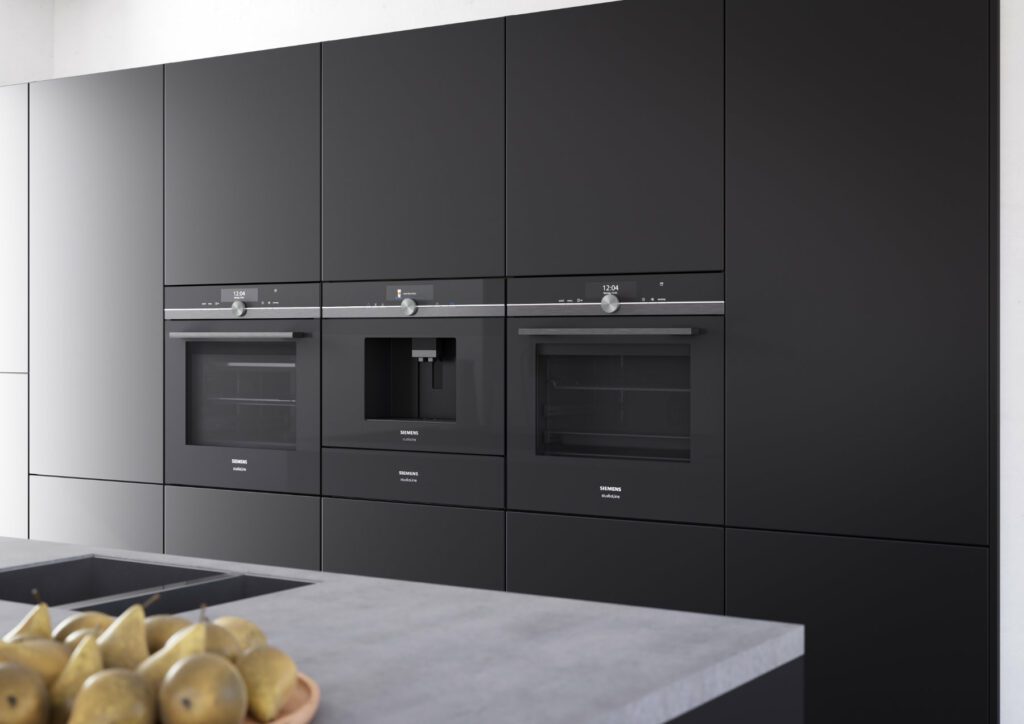 Image4 118193 Bsh Siemens Kitchen Stills Scene 01 Variant Cam02 Oven Master | Vegas Kitchens, Folkestone