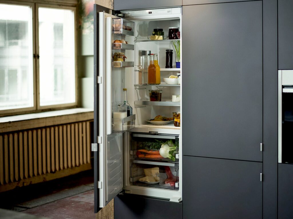Mcim02031865 M 1 018 Contenttextmedia 4 3 Full Width 50 Fridge Builtin1 | Plum-Mex, Farnham